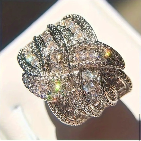 Jewelry - New! Luxury Diamond Braided Ring